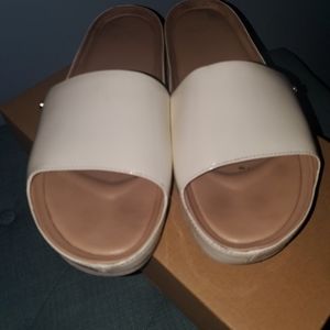 ***SOLD ***Ugg slides